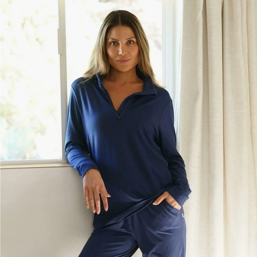 Feat NWT L UNISEX Blue ROAM Quarter-1/4 ZIP PULLOVER